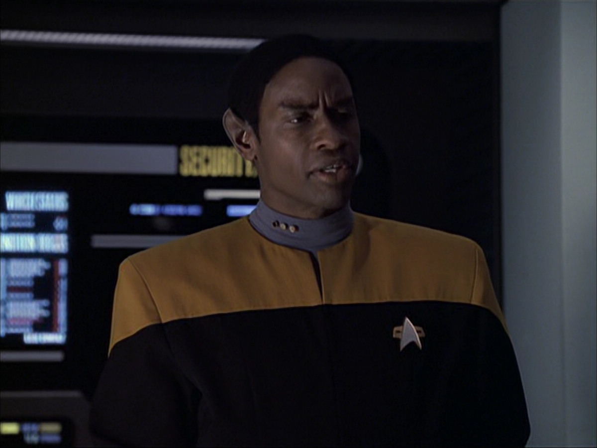 extant_StarTrek_VOY_6x04-TinkerTenorDoctorSpy_03334.jpg