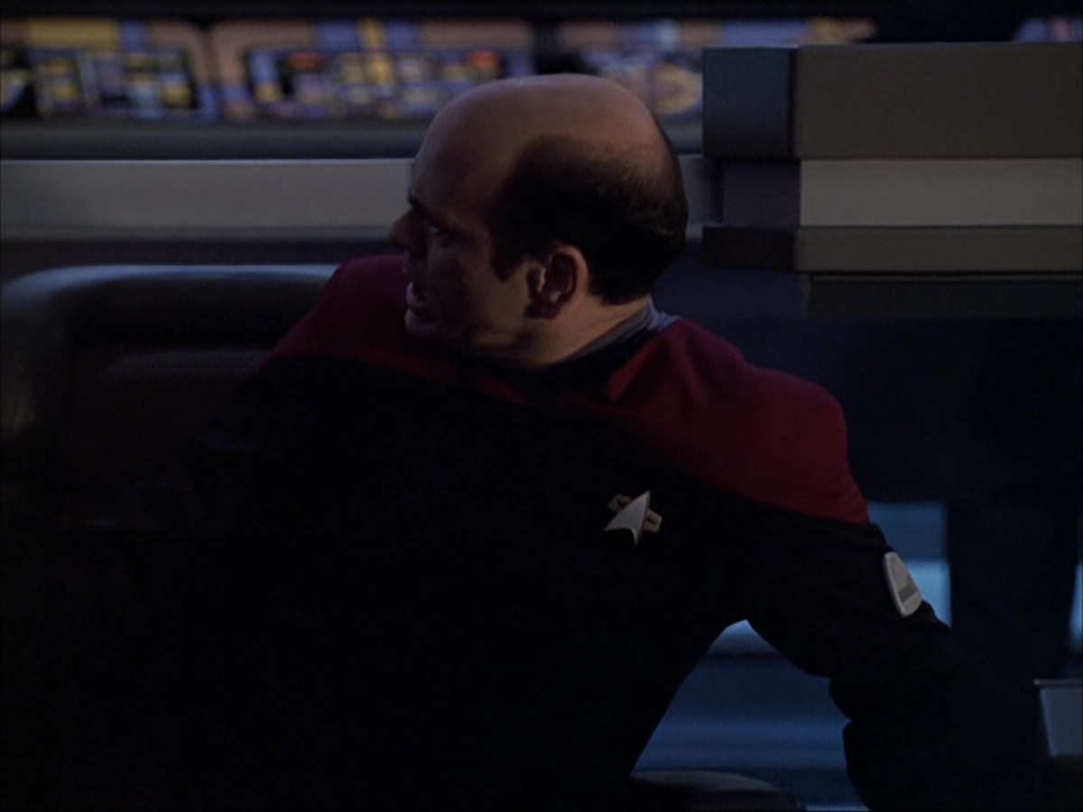 extant_StarTrek_VOY_6x04-TinkerTenorDoctorSpy_03395.jpg