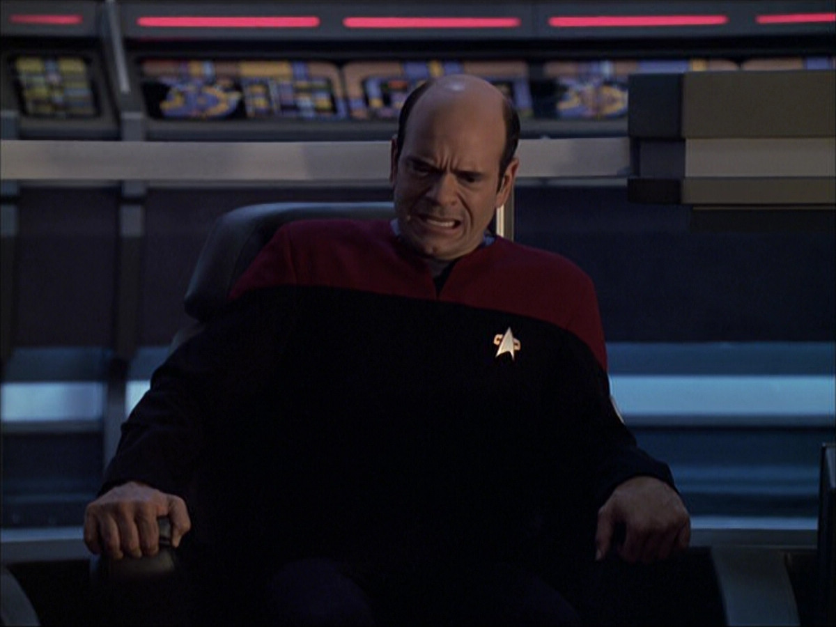 extant_StarTrek_VOY_6x04-TinkerTenorDoctorSpy_03406.jpg