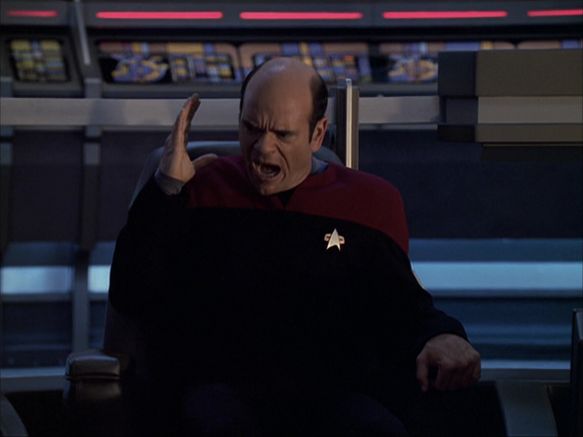 extant_StarTrek_VOY_6x04-TinkerTenorDoctorSpy_03407.jpg