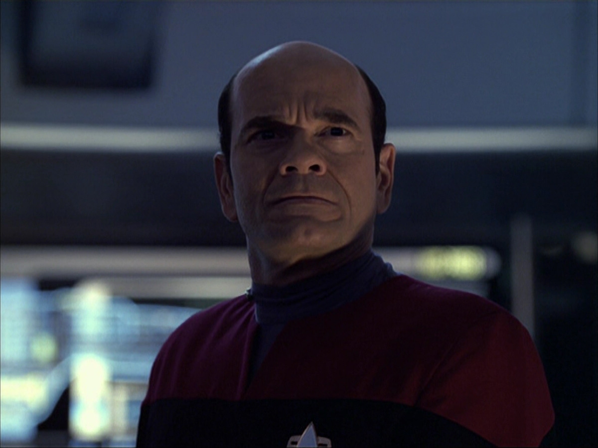 extant_StarTrek_VOY_6x04-TinkerTenorDoctorSpy_03483.jpg