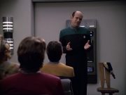 Filename=extant_StarTrek_VOY_6x04-TinkerTenorDoctorSpy_00055.jpg
Filesize=144KiB
Dimensions=1200x900
Date added=Dec 27, 2019 extant_StarTrek_VOY_6x04-TinkerTenorDoctorSpy_00055.jpg