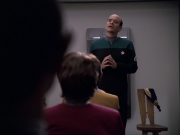 extant_StarTrek_VOY_6x04-TinkerTenorDoctorSpy_00059.jpg