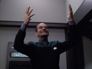 Filename=extant_StarTrek_VOY_6x04-TinkerTenorDoctorSpy_00238.jpg
Filesize=140KiB
Dimensions=1200x900
Date added=Dec 27, 2019 extant_StarTrek_VOY_6x04-TinkerTenorDoctorSpy_00238.jpg