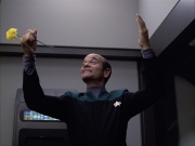 Filename=extant_StarTrek_VOY_6x04-TinkerTenorDoctorSpy_00239.jpg
Filesize=139KiB
Dimensions=1200x900
Date added=Dec 27, 2019 extant_StarTrek_VOY_6x04-TinkerTenorDoctorSpy_00239.jpg