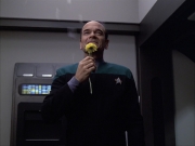 Filename=extant_StarTrek_VOY_6x04-TinkerTenorDoctorSpy_00246.jpg
Filesize=134KiB
Dimensions=1200x900
Date added=Dec 27, 2019 extant_StarTrek_VOY_6x04-TinkerTenorDoctorSpy_00246.jpg