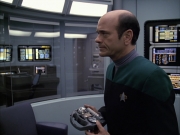 Filename=extant_StarTrek_VOY_6x04-TinkerTenorDoctorSpy_00478.jpg
Filesize=172KiB
Dimensions=1200x900
Date added=Dec 27, 2019 extant_StarTrek_VOY_6x04-TinkerTenorDoctorSpy_00478.jpg