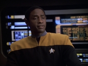 extant_StarTrek_VOY_6x04-TinkerTenorDoctorSpy_00581.jpg
