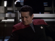 extant_StarTrek_VOY_6x04-TinkerTenorDoctorSpy_00613.jpg