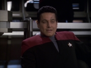 extant_StarTrek_VOY_6x04-TinkerTenorDoctorSpy_00617.jpg