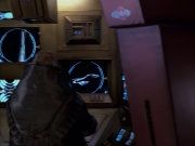 extant_StarTrek_VOY_6x04-TinkerTenorDoctorSpy_00657.jpg