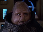 extant_StarTrek_VOY_6x04-TinkerTenorDoctorSpy_00689.jpg