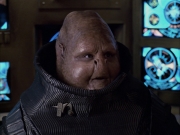 extant_StarTrek_VOY_6x04-TinkerTenorDoctorSpy_00734.jpg