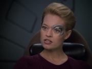 extant_StarTrek_VOY_6x04-TinkerTenorDoctorSpy_00924.jpg