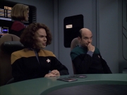 extant_StarTrek_VOY_6x04-TinkerTenorDoctorSpy_00926.jpg