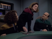 extant_StarTrek_VOY_6x04-TinkerTenorDoctorSpy_00932.jpg