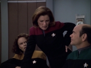 extant_StarTrek_VOY_6x04-TinkerTenorDoctorSpy_00941.jpg