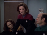 extant_StarTrek_VOY_6x04-TinkerTenorDoctorSpy_00944.jpg