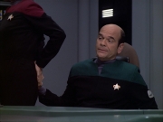 extant_StarTrek_VOY_6x04-TinkerTenorDoctorSpy_00950.jpg