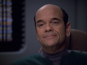 extant_StarTrek_VOY_6x04-TinkerTenorDoctorSpy_00976.jpg