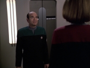 extant_StarTrek_VOY_6x04-TinkerTenorDoctorSpy_01011.jpg