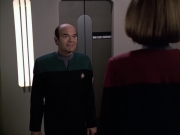 extant_StarTrek_VOY_6x04-TinkerTenorDoctorSpy_01014.jpg