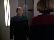 extant_StarTrek_VOY_6x04-TinkerTenorDoctorSpy_01022.jpg