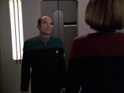 extant_StarTrek_VOY_6x04-TinkerTenorDoctorSpy_01023.jpg