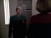 extant_StarTrek_VOY_6x04-TinkerTenorDoctorSpy_01024.jpg