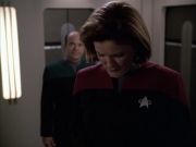 extant_StarTrek_VOY_6x04-TinkerTenorDoctorSpy_01029.jpg