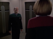 extant_StarTrek_VOY_6x04-TinkerTenorDoctorSpy_01034.jpg