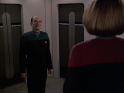 extant_StarTrek_VOY_6x04-TinkerTenorDoctorSpy_01037.jpg
