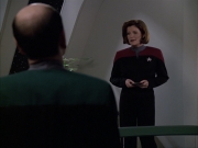 extant_StarTrek_VOY_6x04-TinkerTenorDoctorSpy_01038.jpg