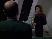 extant_StarTrek_VOY_6x04-TinkerTenorDoctorSpy_01042.jpg
