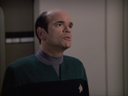 extant_StarTrek_VOY_6x04-TinkerTenorDoctorSpy_01055.jpg