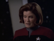 extant_StarTrek_VOY_6x04-TinkerTenorDoctorSpy_01060.jpg