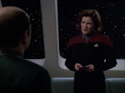 extant_StarTrek_VOY_6x04-TinkerTenorDoctorSpy_01072.jpg