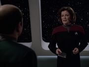 extant_StarTrek_VOY_6x04-TinkerTenorDoctorSpy_01075.jpg