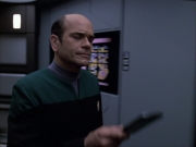 extant_StarTrek_VOY_6x04-TinkerTenorDoctorSpy_01091.jpg