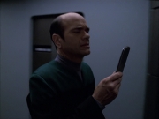 extant_StarTrek_VOY_6x04-TinkerTenorDoctorSpy_01093.jpg