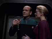 extant_StarTrek_VOY_6x04-TinkerTenorDoctorSpy_01112.jpg