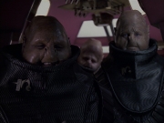 extant_StarTrek_VOY_6x04-TinkerTenorDoctorSpy_01160.jpg