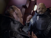 extant_StarTrek_VOY_6x04-TinkerTenorDoctorSpy_01176.jpg
