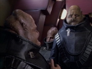 extant_StarTrek_VOY_6x04-TinkerTenorDoctorSpy_01181.jpg