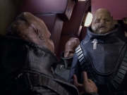 extant_StarTrek_VOY_6x04-TinkerTenorDoctorSpy_01188.jpg