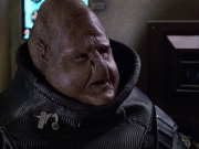extant_StarTrek_VOY_6x04-TinkerTenorDoctorSpy_01206.jpg