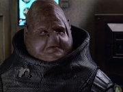 extant_StarTrek_VOY_6x04-TinkerTenorDoctorSpy_01225.jpg