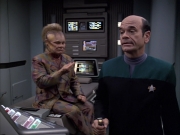 extant_StarTrek_VOY_6x04-TinkerTenorDoctorSpy_01324.jpg