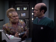 extant_StarTrek_VOY_6x04-TinkerTenorDoctorSpy_01348.jpg