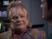 extant_StarTrek_VOY_6x04-TinkerTenorDoctorSpy_01356.jpg